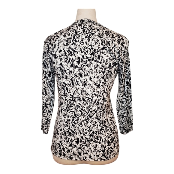 TALBOTS PETITES SZ S Long-sleeved Black & White Rose Patterned Rayon Top - Picture 6 of 8